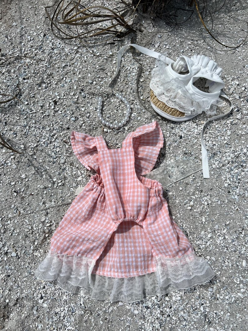 Chic Pink Outfit Set: Sundress, Lace Panama Hat, & Statement Necklace, Elegant and Chic Dog Clothes for Weddings, tutu Dog dress, Summer dog