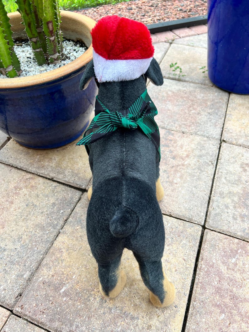 Santa Hat Dog Scarf: Festive Pet Apparel , Christmas cozy pet outfit, winter pet gift, bandanna for Dog, Christmas bandanna, Dog scarf