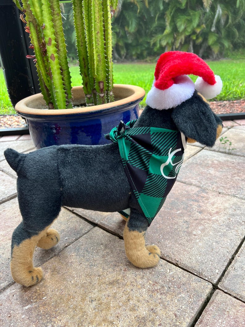 Santa Hat Dog Scarf: Festive Pet Apparel , Christmas cozy pet outfit, winter pet gift, bandanna for Dog, Christmas bandanna, Dog scarf