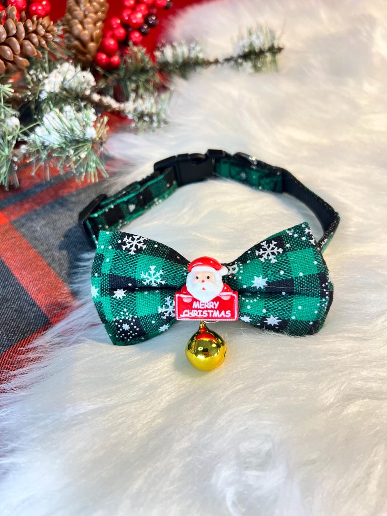 Christmas Green Pet Collar - Holiday Cheer for Your Pooch! Santa Claus dog collar, Dog Christmas presents, Christmas dog collar , dog outfit