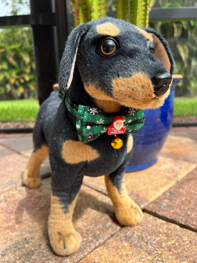 Christmas Green Pet Collar - Holiday Cheer for Your Pooch! Santa Claus dog collar, Dog Christmas presents, Christmas dog collar , dog outfit