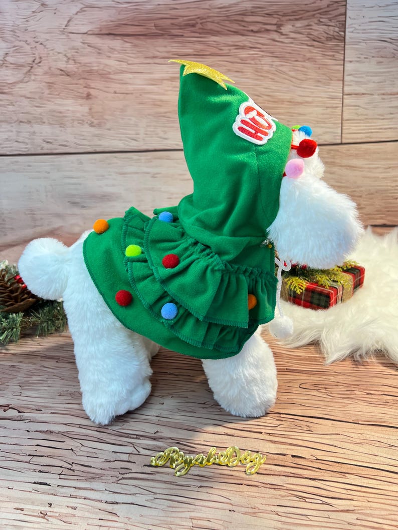 Christmas Tree Dog Costume: Holiday Cloak for Furry Friends