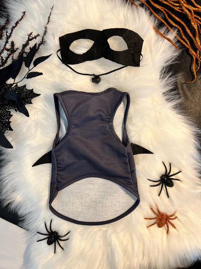 Furry Sidekick Batman T-shirt with Mask for Pet Halloween Cosplay, dog clothes, pet clothing, pet costume party, dog Halloween, dog costume