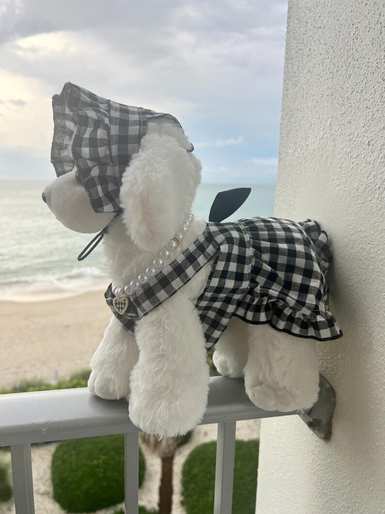 Pampered Pup ensemble - Stylish Sun Hat and Pearls, dress for pets, small dog outfit, dog costume party, Dog fashion, Dog dress, fancy dog